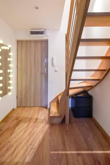 Apartament Spacious And Calm Spot Kraków Zewnętrze zdjęcie